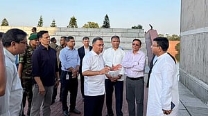 সংসদ ভবন প্রাঙ্গণ পরিচ্ছন্ন ও সংস্কারের নির্দেশ প্রধানমন্ত্রীর