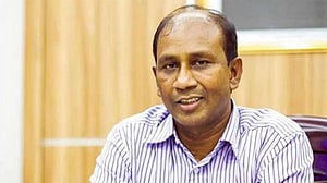 এসবির সাবেক প্রধান মনিরুলসহ ৪ জনের ব্যাংক হিসাব অবরুদ্ধ