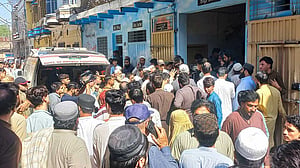 পাকিস্তানে স্কুলের ছাদ ধসে নিহত ২৮