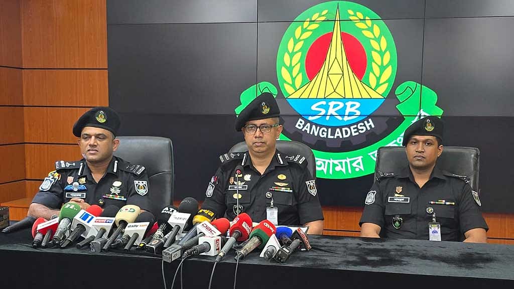 যুব উন্নয়নের প্রশ্নপত্র ফাঁস: ৫ সরকারি কর্মচারীসহ গ্রেপ্তার ৭