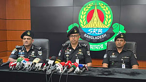 যুব উন্নয়নের প্রশ্নপত্র ফাঁস: ৫ সরকারি কর্মচারীসহ গ্রেপ্তার ৭