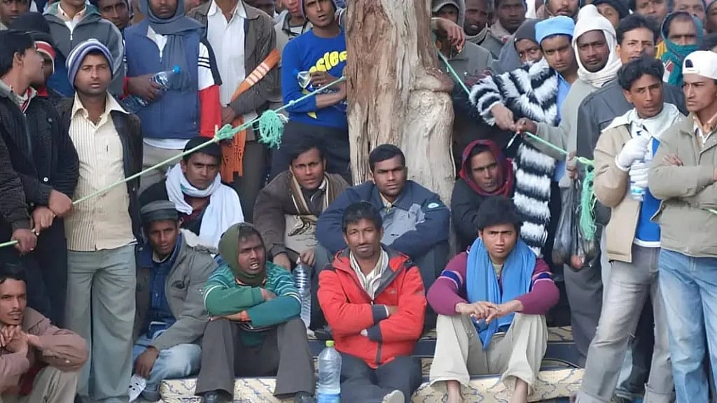 সমুদ্রপথে বাংলাদেশিদের অভিবাসন ঠেকাতে কঠোর হচ্ছে গ্রিস