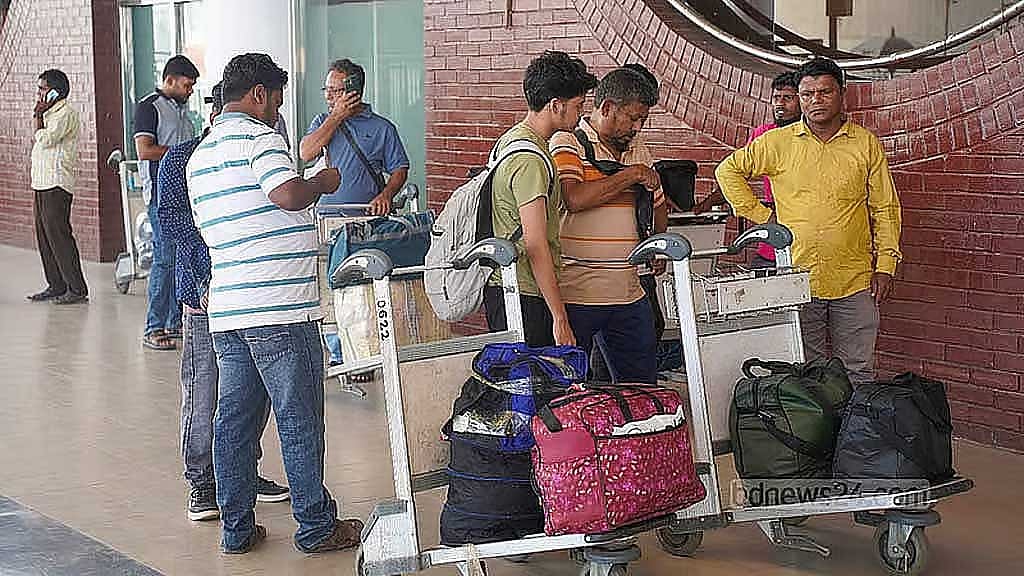 সৌদির বিমানবন্দরে হামলা: বাতিল ১১৪ ফ্লাইট, সাড়ে ১৭ হাজারের বেশি যাত্রী আটকা
