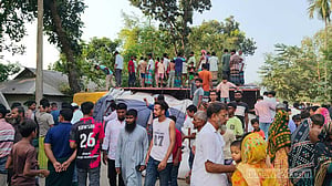 কুড়িগ্রামে ট্রাক চাপায় ইজিবাইকে থাকা ৫ জন নিহত