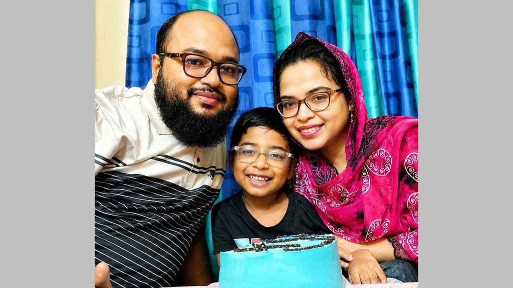 কক্সবাজারে রিসোর্টে আগুন: চলে আসায় বেঁচে যান নূর আলম, স্ত্রী-সন্তানসহ ছয় স্বজন নিহত