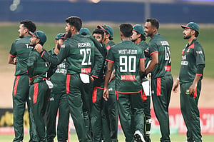 ২৭২ রানের লক্ষ‍্য পেল বাংলাদেশ