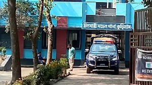 কুড়িগ্রামে ট্রাক কেড়ে নিল মাছ ব্যবসায়ীর প্রাণ
