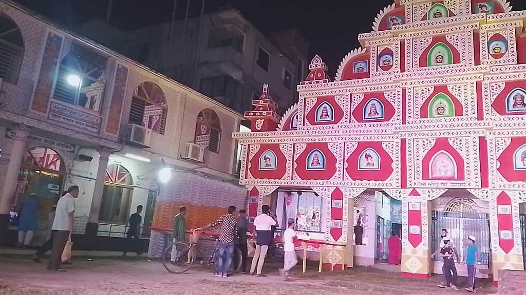 লালমনিরহাটে একই আঙিনায় আজান ও উলুধ্বনি, শতবর্ষের সম্প্রীতির বন্ধন