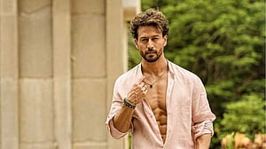 বলিউড অভিনেতা টাইগার শ্রফকে গুলি করে হত্যার চেষ্টা
