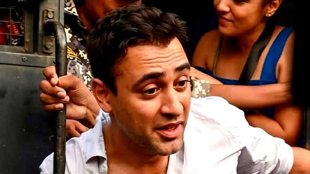 সিজেপির আন্দোলনে একাত্মতা: ভারত ছাড়তে ফের নোটিস পেলেন ইমরান খান