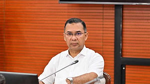 ‘আসুন, নিজের সন্তানের জন্য স্বাস্থ্যকর শহর গড়ে তুলি’: নগর ভবনে প্রধানমন্ত্রী
