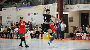 হ্যান্ডবলে ভারতের কাছে পাত্তাই পেল না বাংলাদেশ