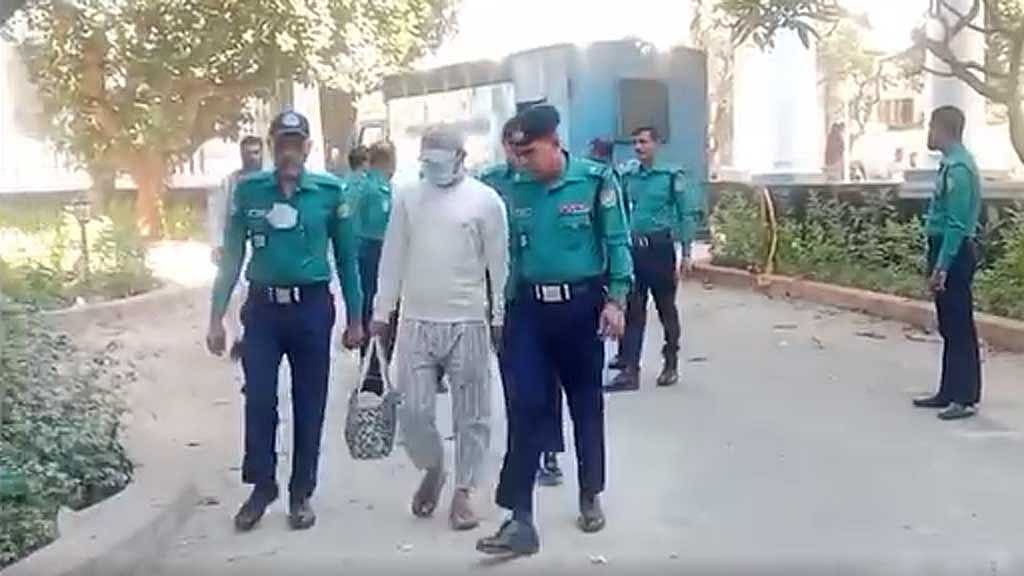 আশুলিয়ায় ৬ মরদেহ পোড়ানোর মামলার রাজসাক্ষী আবজাল কারামুক্ত