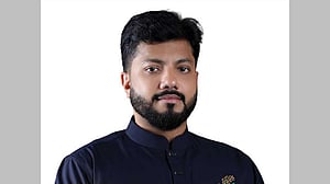 প্রতিমন্ত্রীর পদ ছাড়ছেন ইশরাক