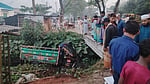 চুয়াডাঙ্গায় গরুবাহী ট্রলি খাদে পড়ে ব্যবসায়ী নিহত, আহত ২