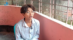 হিজড়া: উপহাস আর বৈষম্যে কাটে শৈশব