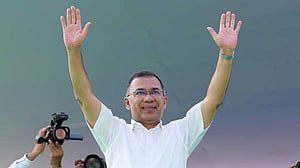 রাজশাহীতে মুহসীন উচ্চ বিদ্যালয় মাঠের জনসভায় প্রধানমন্ত্রী
