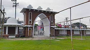 রাজশাহী মাদ্রাসা মাঠের পাশে পুকুরে ভেসে উঠল লাশ