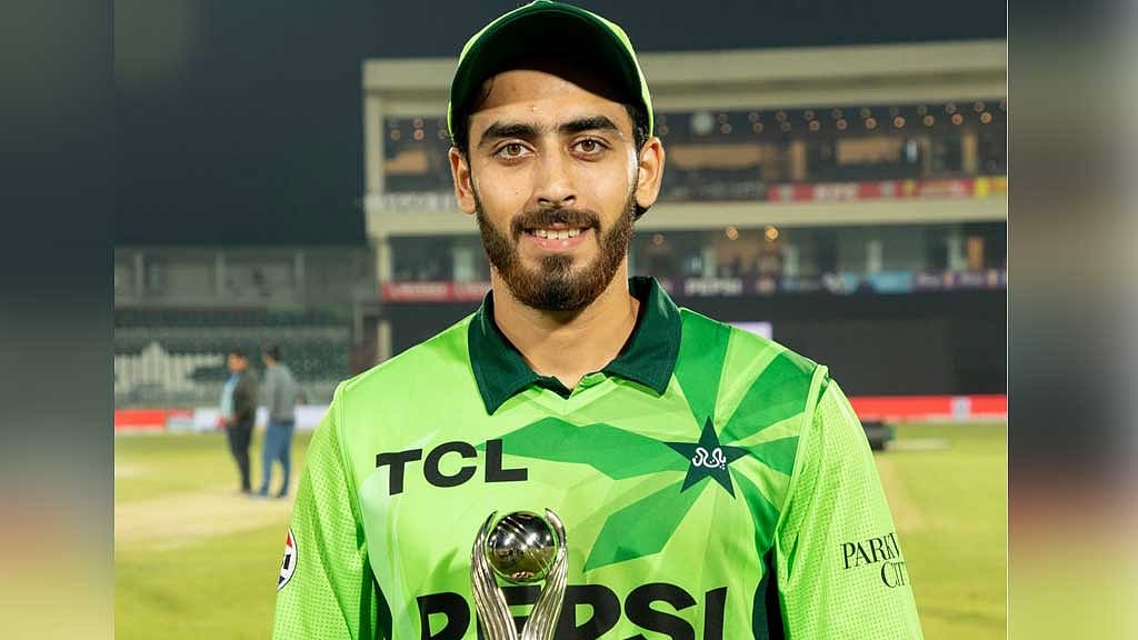 ‘প্রোপার অলরাউন্ডার’ মিনহাসকে নিয়ে উচ্ছ্বসিত আফ্রিদি