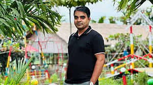 চাঁদাবাজির অভিযোগে আদাবর থানা ছাত্রদল নেতা আটক