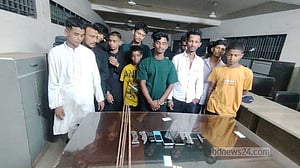 মোহাম্মদপুরে ১৩ ছিনতাইকারী গ্রেপ্তার