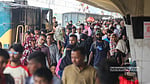 পূজার ছুটি শেষে ঢাকা ফেরা