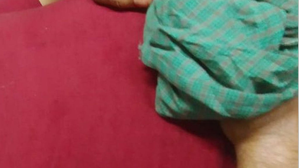 খুলনায় সকালে যুবদল নেতা, সন্ধ্যায় মুদি দোকানিকে গুলি