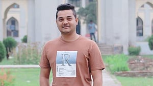 তরুণকে ডেকে এনে হত্যার পর দরজা আটকে বাড়িতেই ছিলেন যুবক