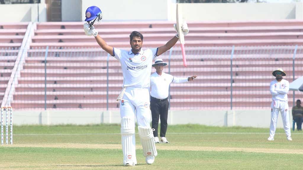 ছক্কার চেষ্টায় ২৮২ রানে থামলেন নাঈম