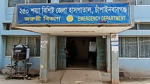 চাঁপাইনবাবগঞ্জে ট্রলির ধাক্কায় মোটরসাইকেল আরোহী শিক্ষিকা নিহত