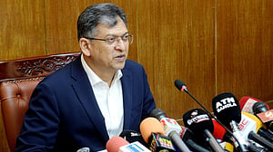 আগামী নির্বাচন ‘অবশ্যই’ তত্ত্বাবধায়ক সরকারের অধীনেই হবে: স্বরাষ্ট্রমন্ত্রী