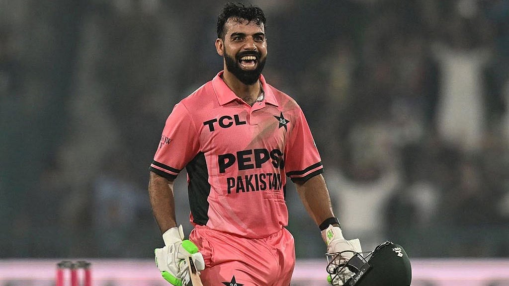 ‘এমন ইনিংস জীবনে কখনও দেখিনি’, সেঞ্চুরিয়ান শাদাবকে নিয়ে উচ্ছ্বসিত আফ্রিদি