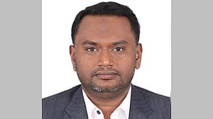 চাঁদাবাজির অভিযোগে রায়েরবাজার থেকে বিএনপি নেতা রাজেশ গ্রেপ্তার