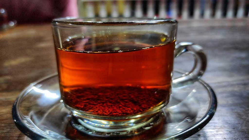 চা পান: স্বাস্থ্যের জন্য উপকারী সুফলগুলো পেতে যা করতে হবে