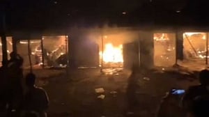 ফরিদপুরে অগ্নিকাণ্ডে ৭ পাটের গুদাম ভস্মীভূত, দুই কোটি টাকা ক্ষতির দাবি
