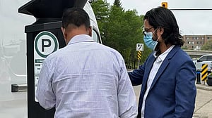 কানাডায় বাংলাদেশি নারীকে নিপীড়ন: দুই রেস্তোরাঁ মালিকের কারাদণ্ড
