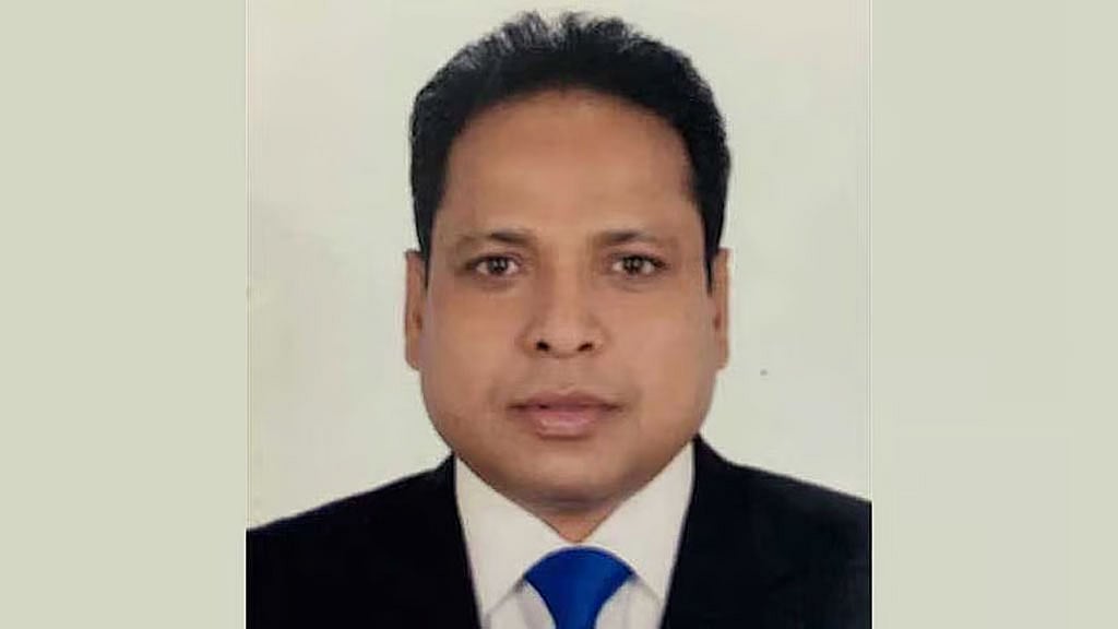 ৪ মাস ভারপ্রাপ্ত থাকার পর এনবিআরের চেয়ারম্যান হলেন আহসান হাবিব