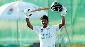 অমিত, আশরাফুল ও ফজলে মাহমুদের সেঞ্চুরি, শাহাদাতের আক্ষেপ