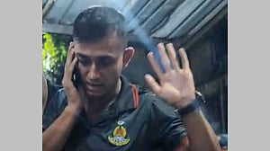 র‍্যাব-পুলিশ পরিচয়ে কুরিয়ারের অফিস থেকে কার্টন নেওয়ার চেষ্টা, গ্রেপ্তার ১