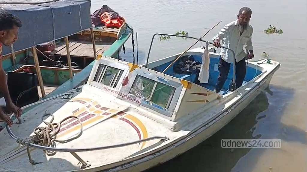 ঝালকাঠিতে মৎস্য বিভাগের দলের ওপর হামলা, কান ধরে ওঠবসের অভিযোগ