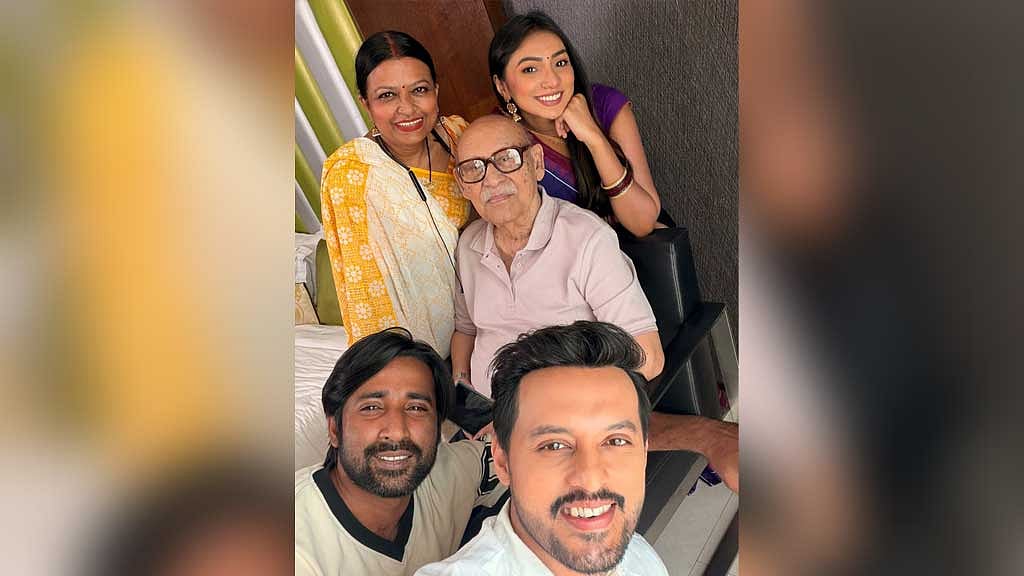 ‘আহা জীবন’: জুটি বাঁধলেন ইরফান-সুনেরাহ