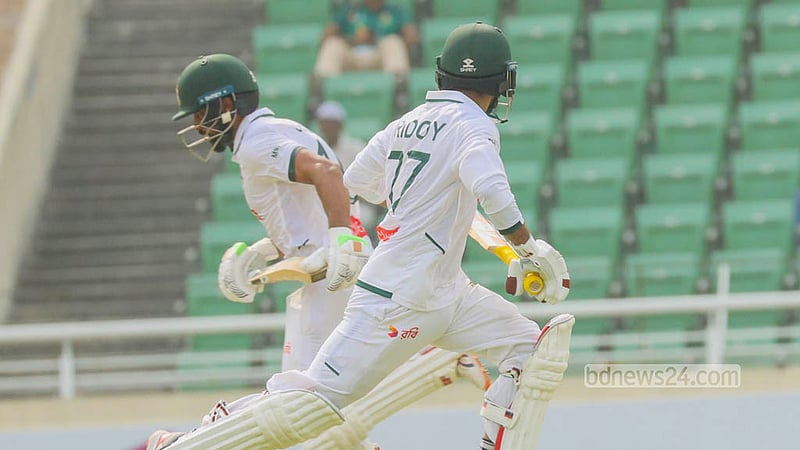 ক্যারিবীয় পেসারদের সামলে মিরপুর টেস্টের প্রথম দিনেই সেঞ্চুরির দোরগোড়ায় ওপেনার সাদমান ইসলাম। ছবি: শামছুল হক রিপন