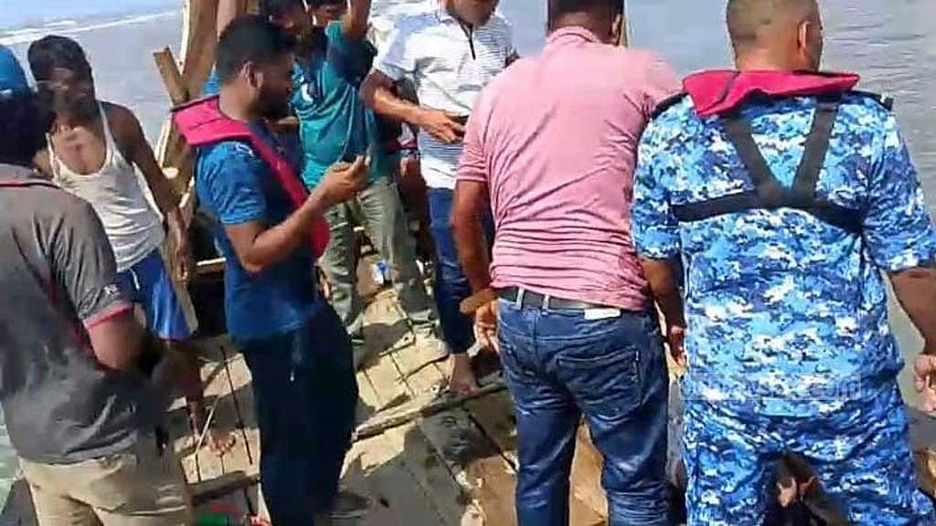 কক্সবাজারে সাগরে গোসল করতে নেমে মাদ্রাসাছাত্রের মৃত্যু, উদ্ধার ১৫