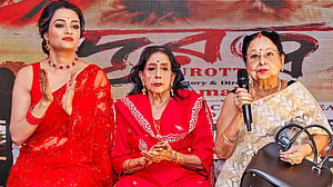 সাবিত্রী-মাধবী এক পর্দায়