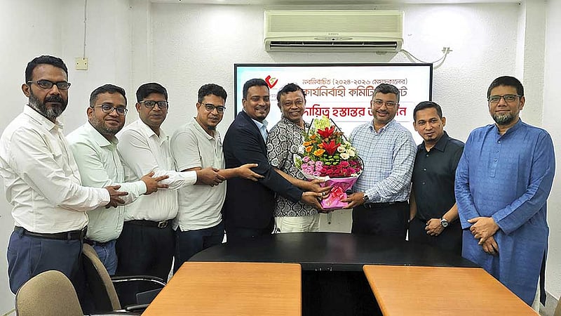 কম্পিউটার সমিতিতে নতুন কমিটি, তৃতীয়বার সভাপতি সুব্রত
