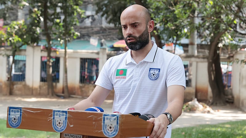 জুনের শুরুতে অস্ট্রেলিয়া ও লেবানন ম্যাচের প্রস্তুতির পরিকল্পনা কাবরেরার