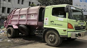 ময়লার ট্রাকের ধাক্কায় ছাত্রের মৃত্যু, চালকসহ তিনজন চাকরিচ্যুত