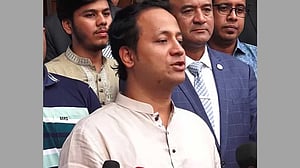 শিক্ষা প্রতিষ্ঠান বন্ধের নির্দেশ: নওফেল তুললেন এখতিয়ারের প্রশ্ন
