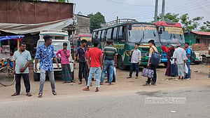 পরিবহন ধর্মঘট: তীব্র গরমে খাগড়াছড়িতে দুর্ভোগে যাত্রীরা