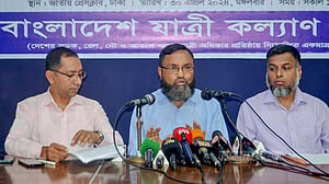 বাস মালিকদের সুবিধা দিতেই রেলের রেয়াতি প্রত্যাহার: যাত্রী কল্যাণ সমিতি